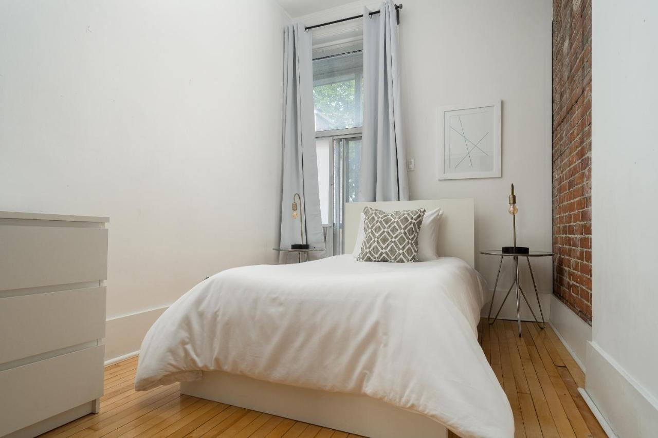 Sonder — White Crest Showers Montreal