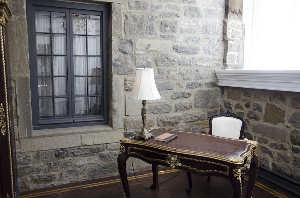 Hotel Pierre Du Calvet 4*