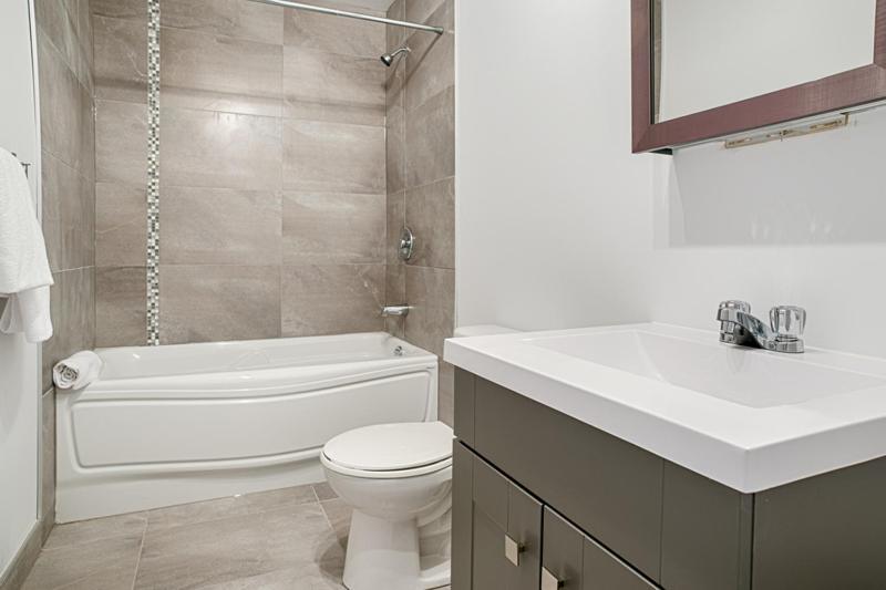 Modern Cote-Des-Neiges Suites By Sonder
