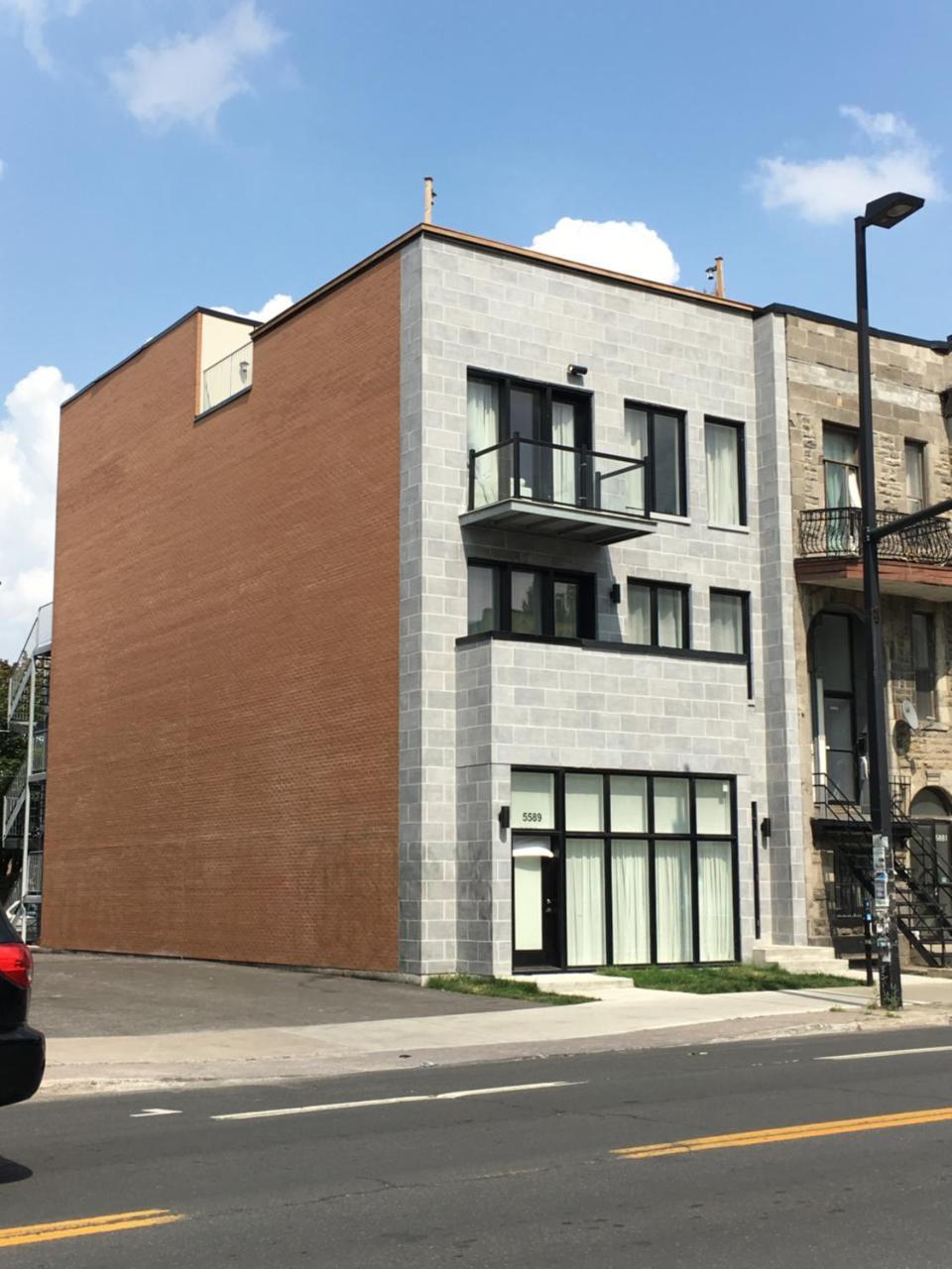 2-bedroom With Mezzanine Mile-end Apartment