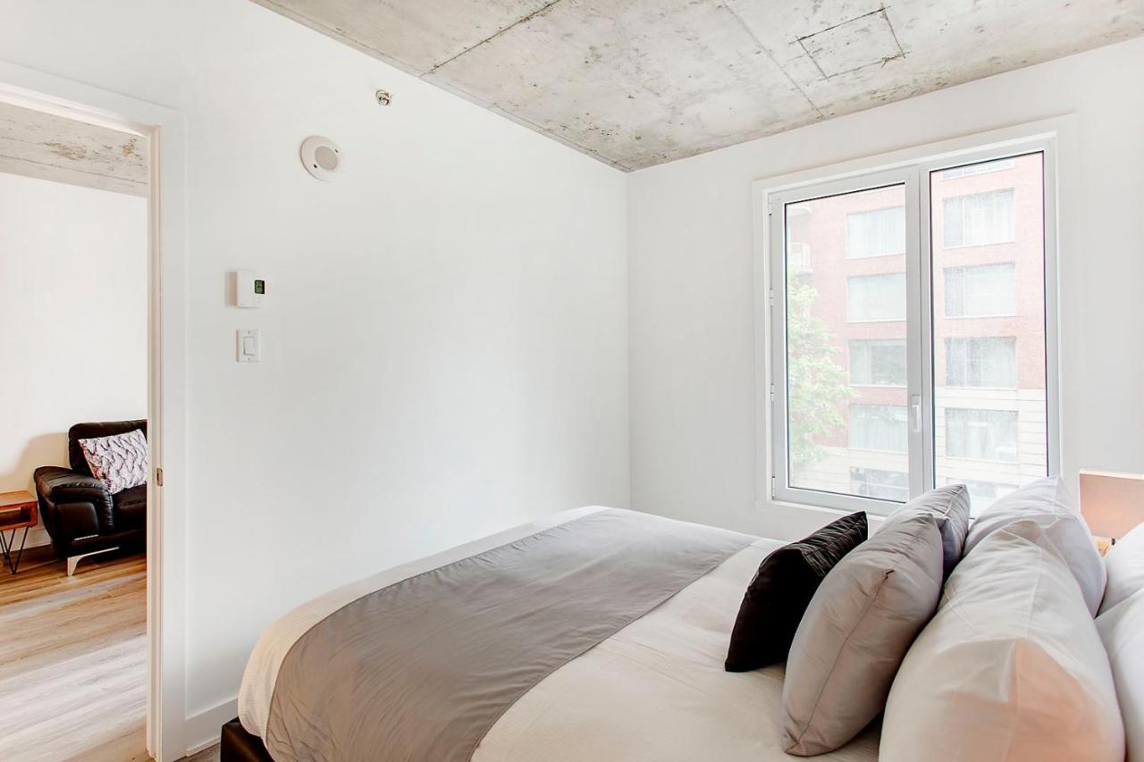 Le Shaughn Apartment *