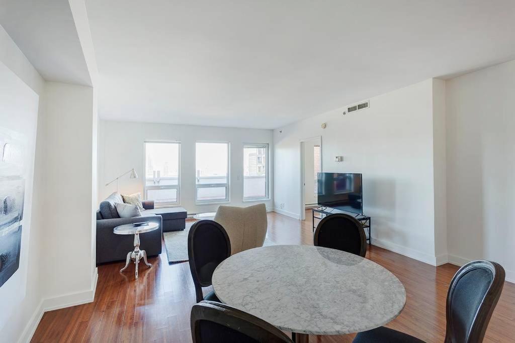 Palais-des-congres Furnished * Montreal