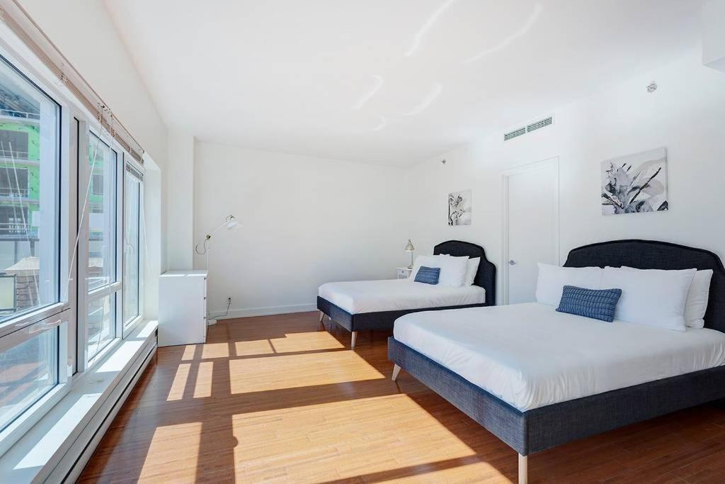 Palais-des-congres Furnished *
