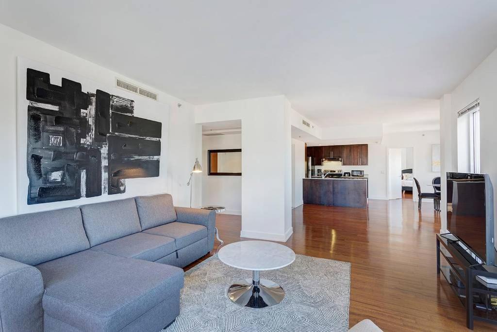 Palais-des-congres Furnished Apartment *