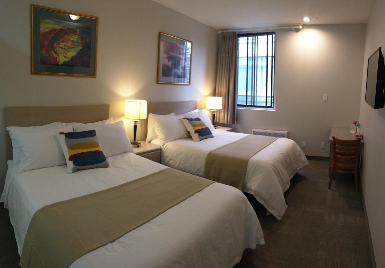 Le Deville Hotel