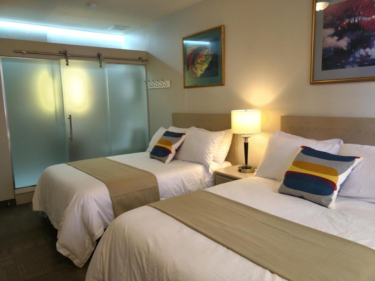 Le Deville Hotel Montreal