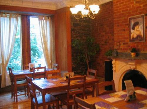 Gite University Bed And Breakfast 3*