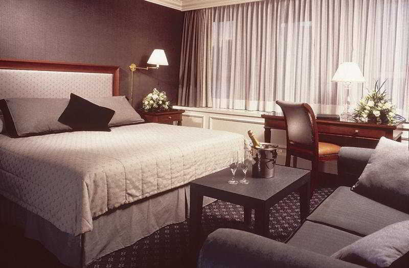 Sens 4* Montreal