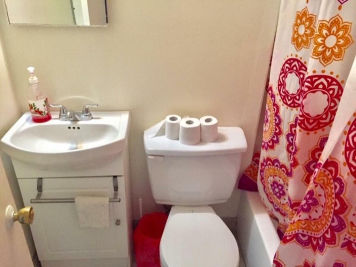 Hutchison - Studio Downtown Apartment