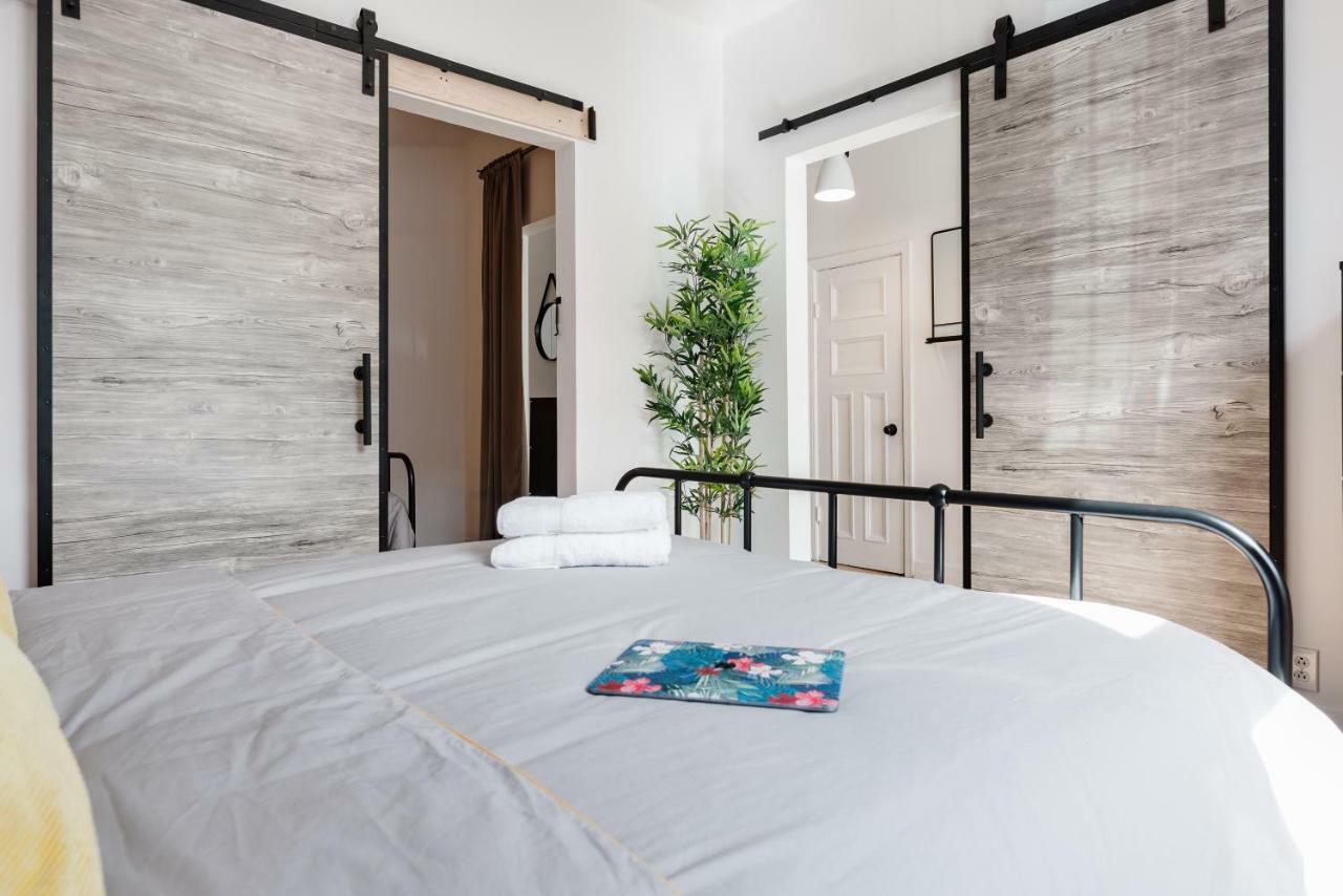 Mentana In Plateau Mont Royal Apartment