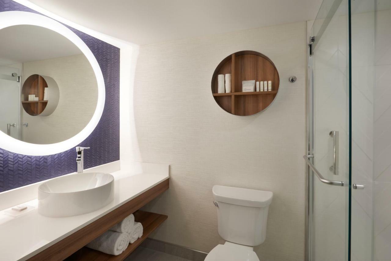 Fairfield By Marriott Downtown Montreal