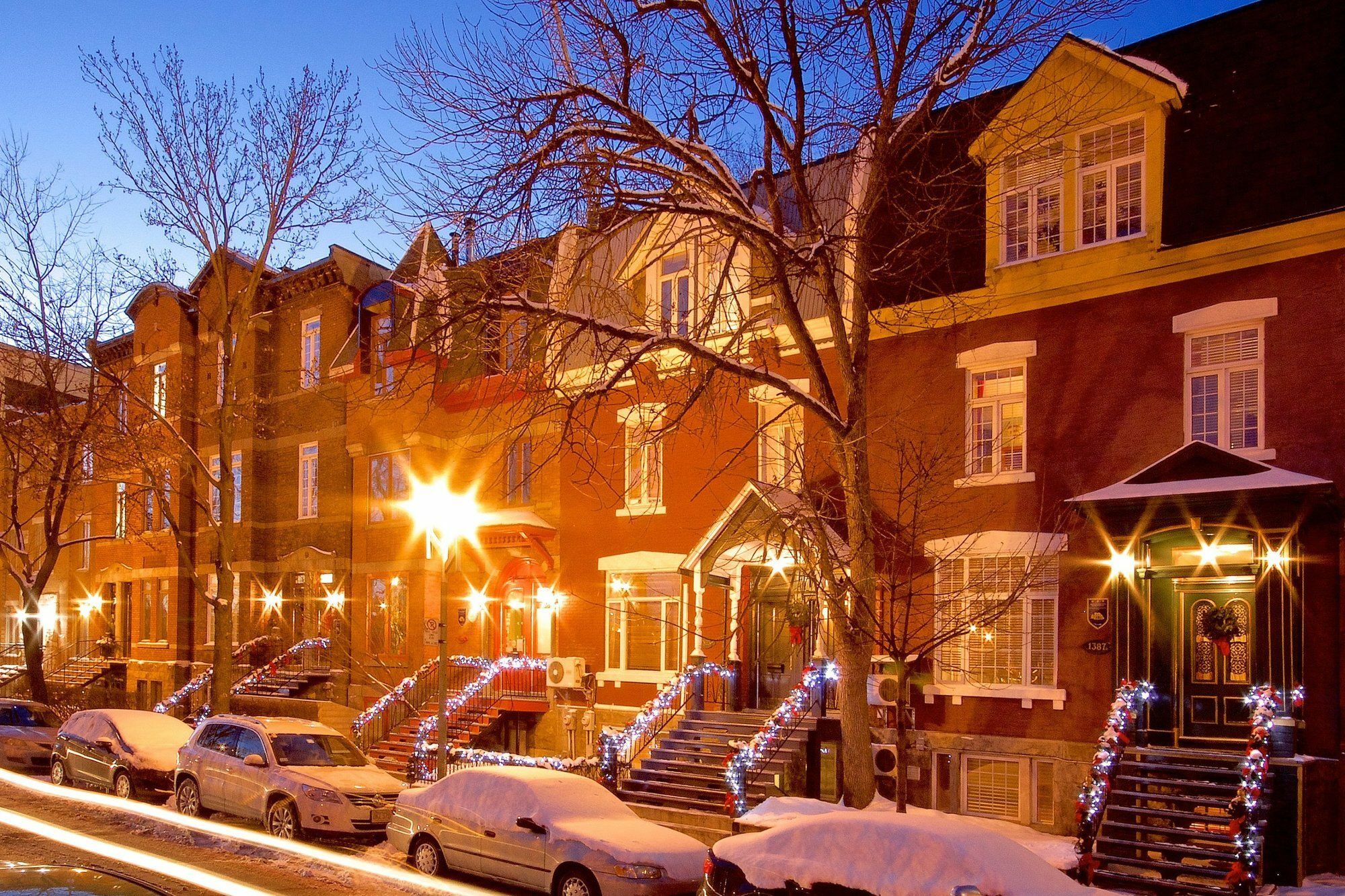 Les Bons Matins 3* Montreal