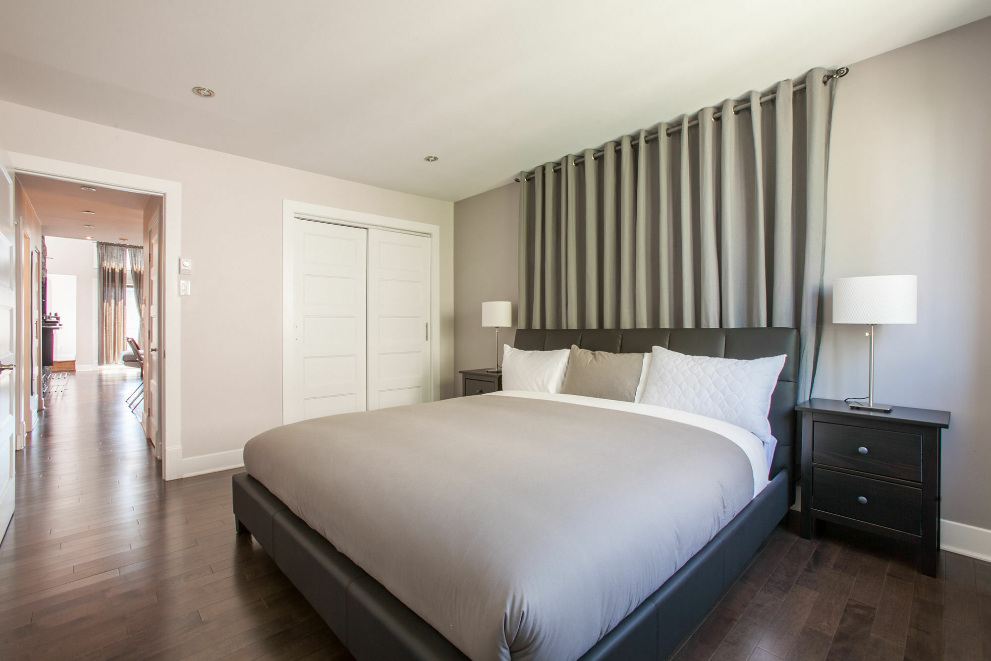 Lmvr - The Sherbrooke Apartment Montreal