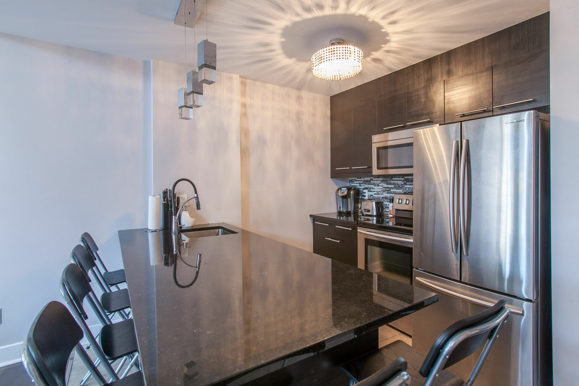 Lmvr - The Sherbrooke Apartment *