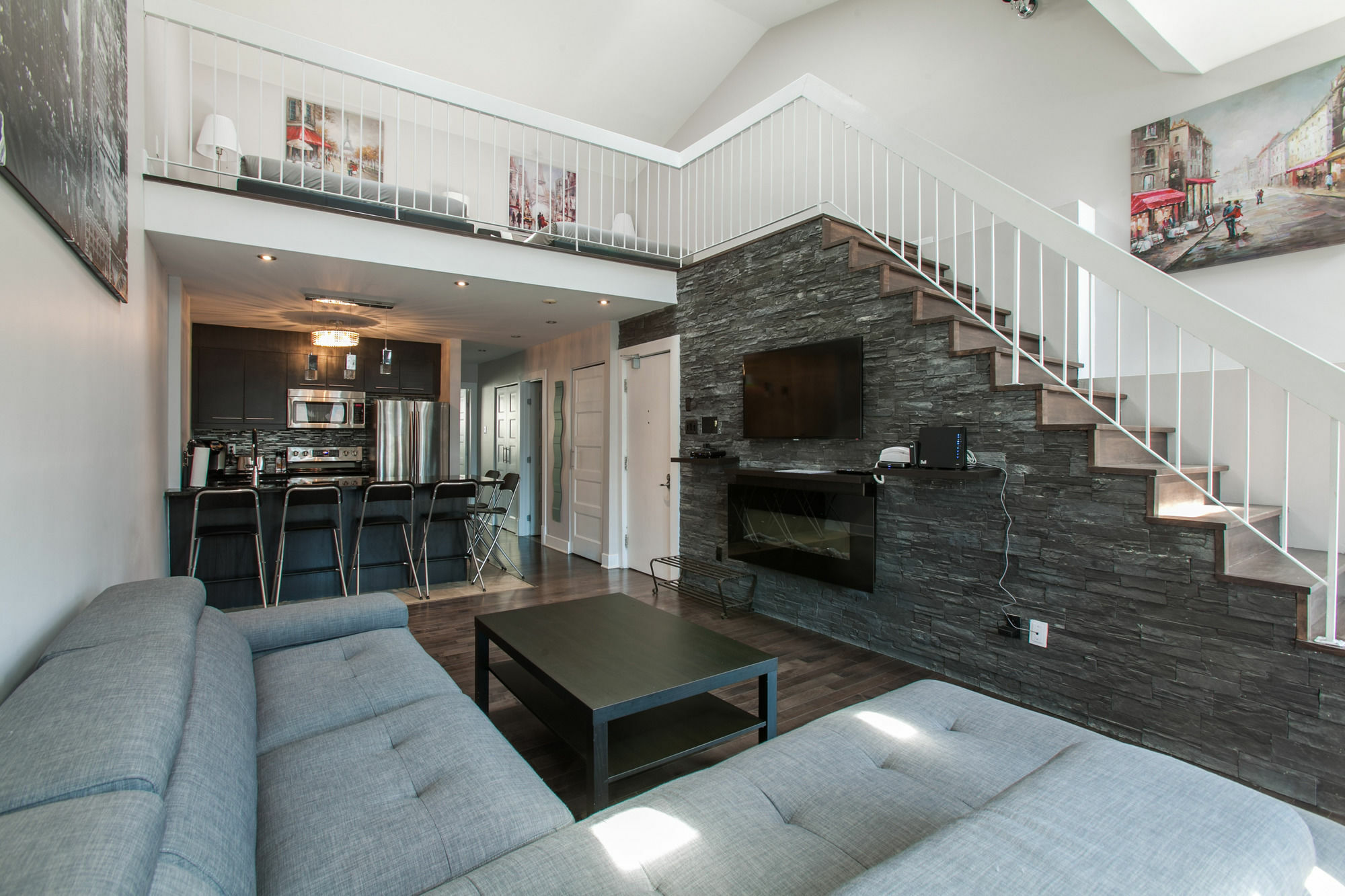 Lmvr - The Sherbrooke Apartment