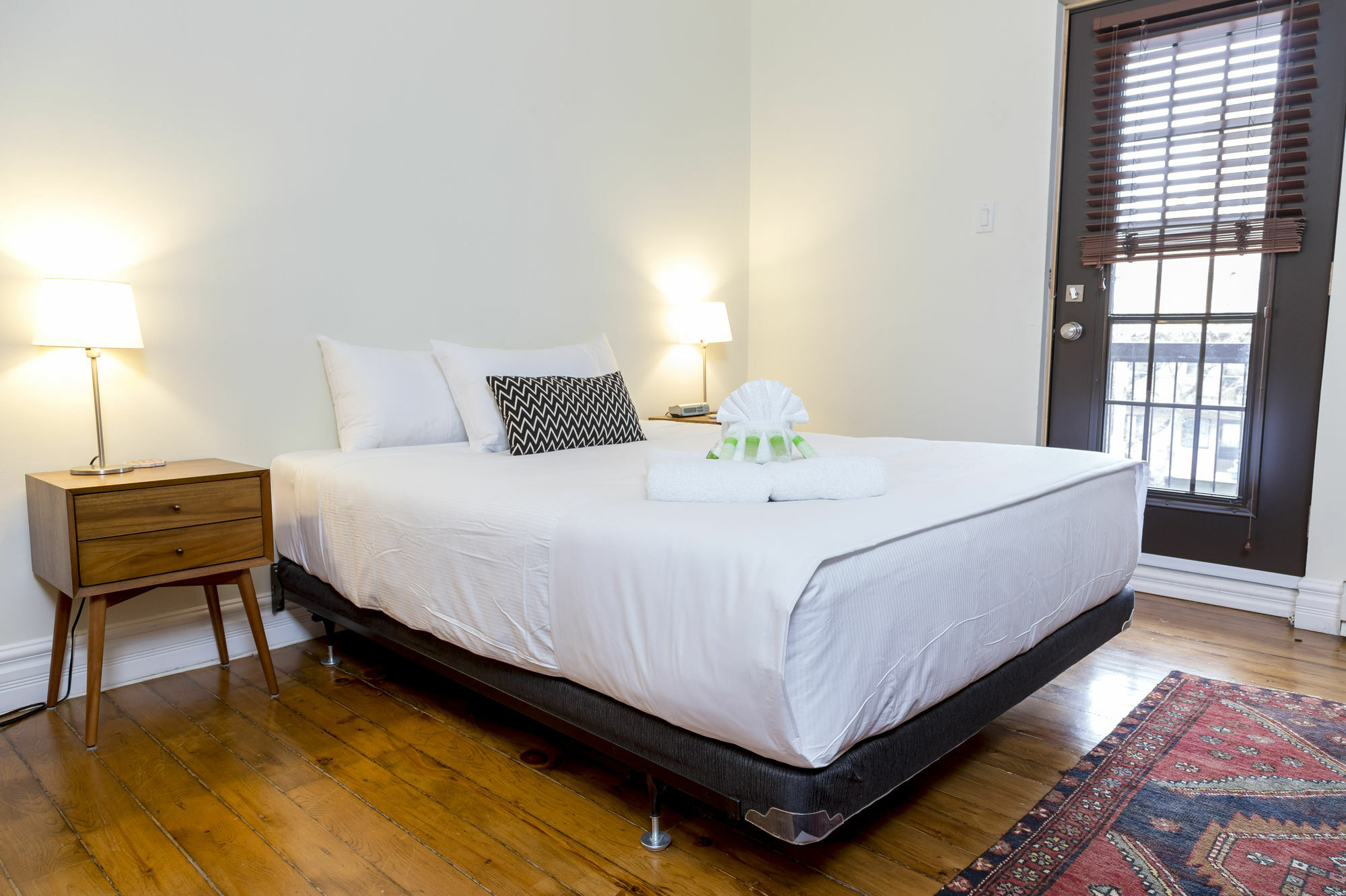 Sunny 2br In St Henri By Sonder Apartment Montreal