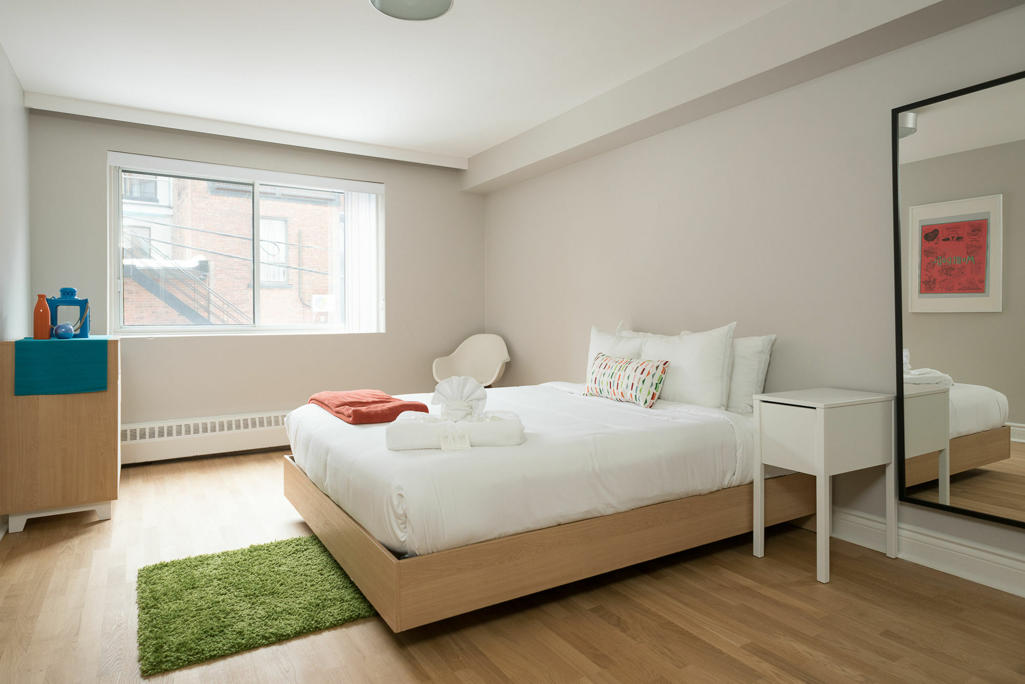 Apartment Unique 2br In Downtown Mtl By Sonder