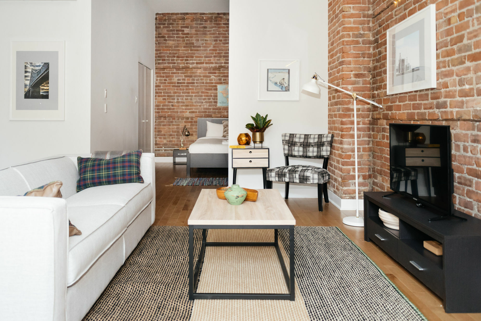 Apartment Lovely 2br In The Village By Sonder Montreal