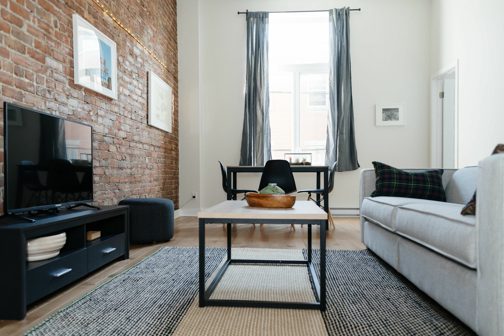 Lovely 2br In The Village By Sonder Montreal
