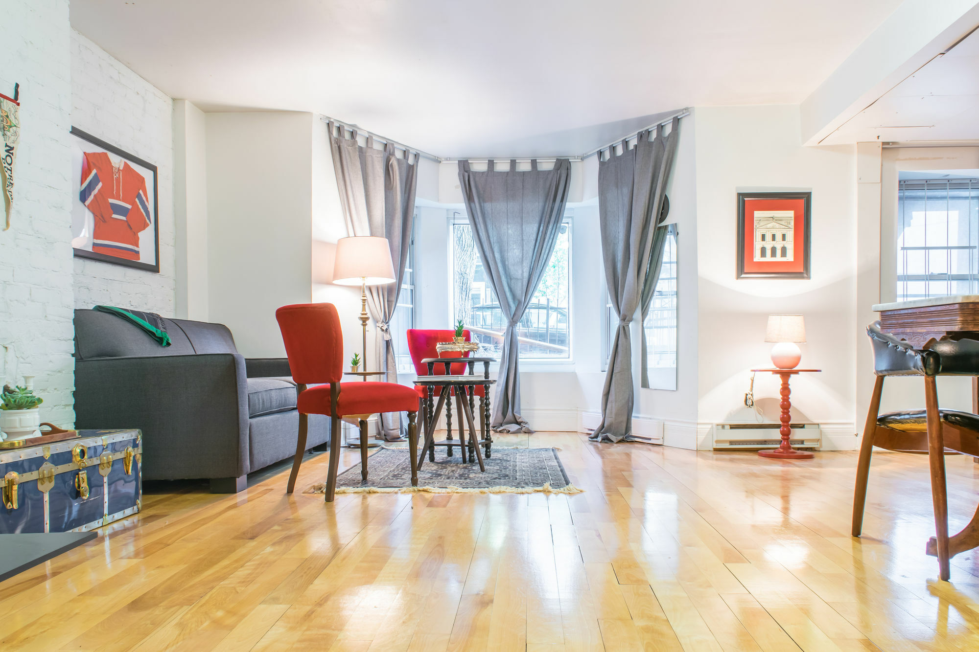 Apartment Artsy In Milton Park By Sonder Montreal