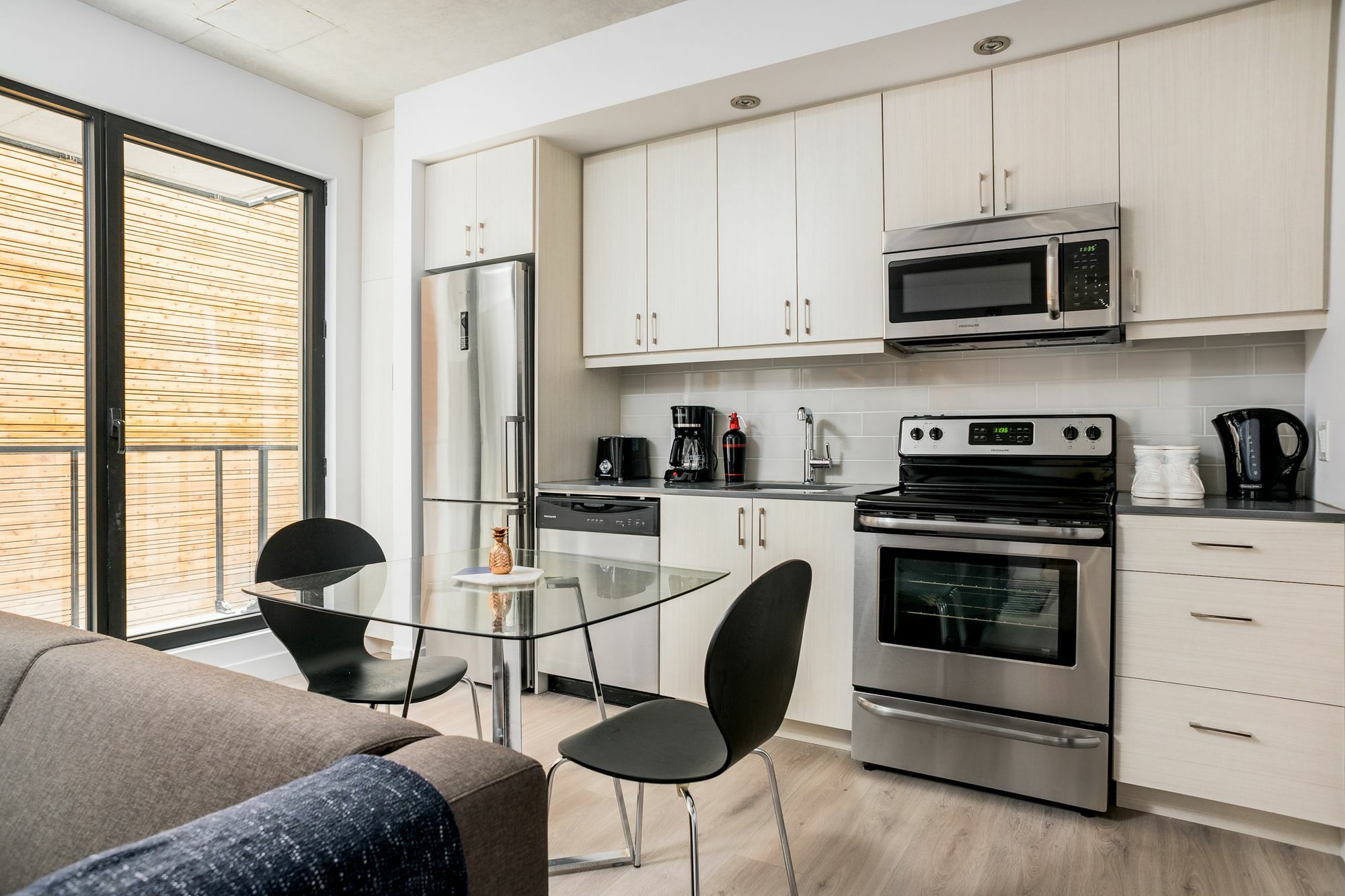 Apartment Posh In Old By Sonder *