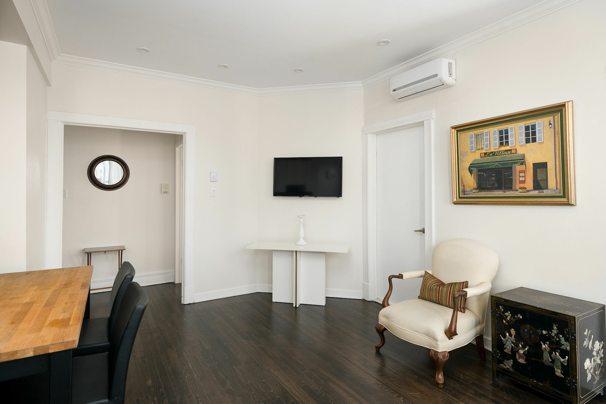 Architectural 2br In Mile End By Sonder Montreal