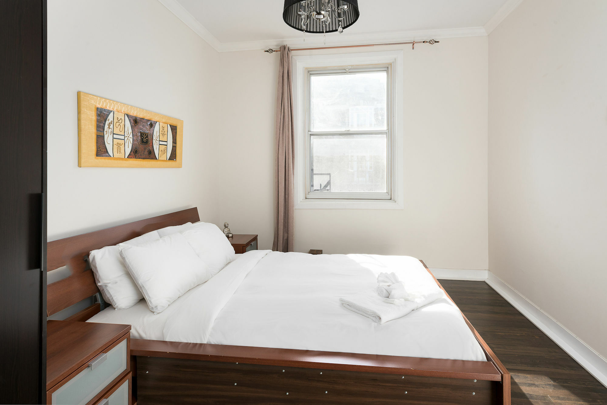 Architectural 2br In Mile End By Sonder Montreal
