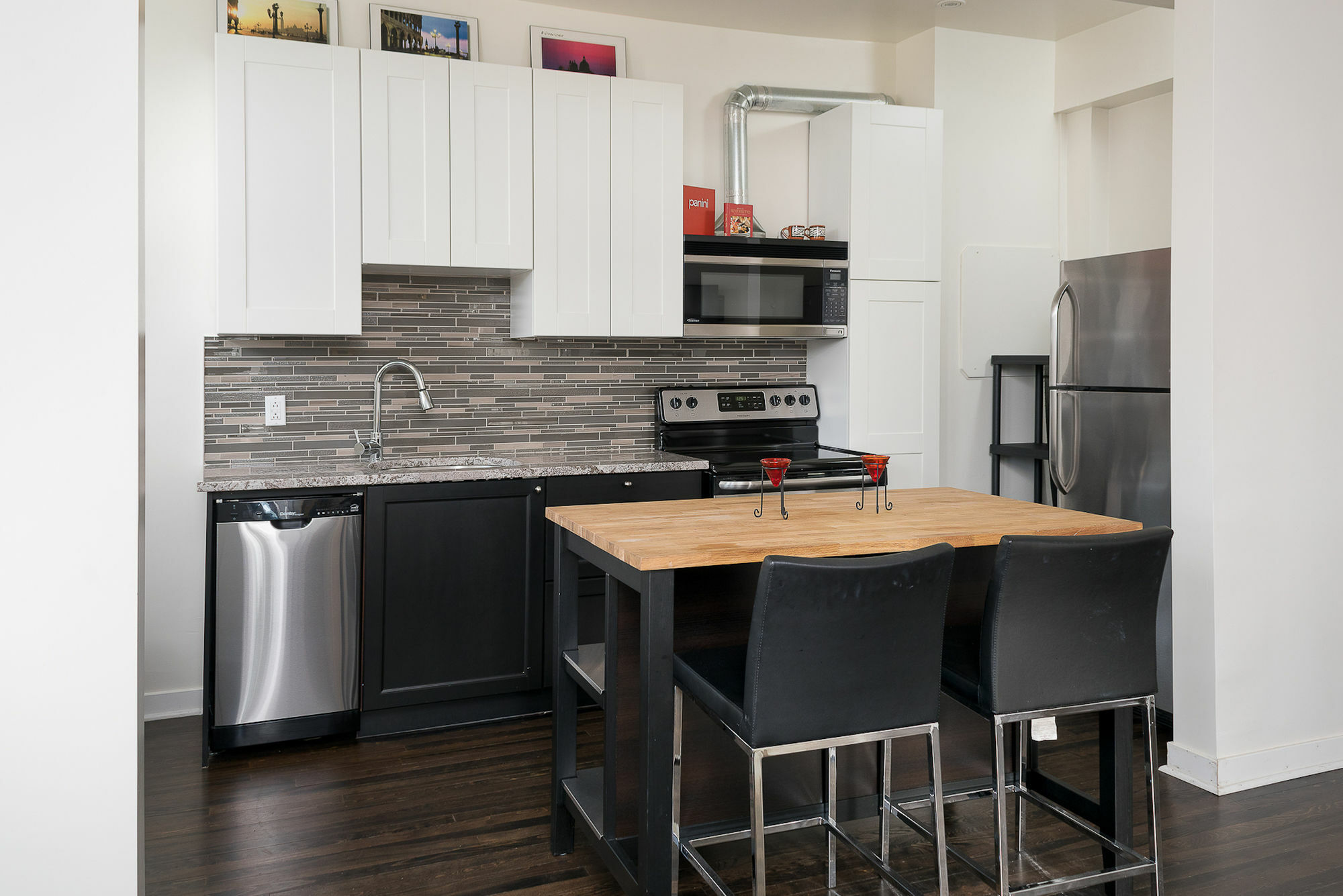 Apartment Architectural 2br In Mile End By Sonder *