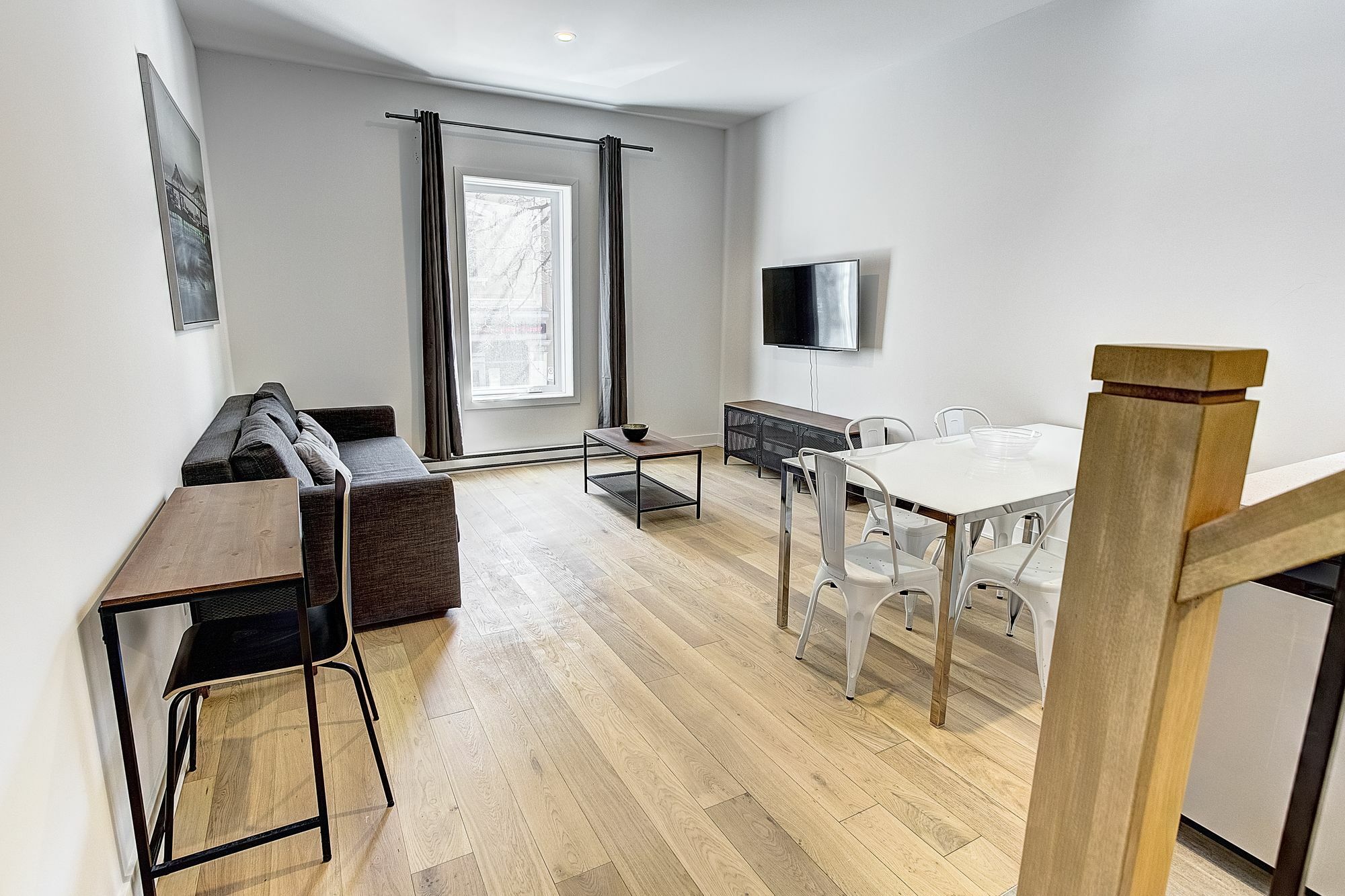 Destination Little Burgundy Dt Mtl *