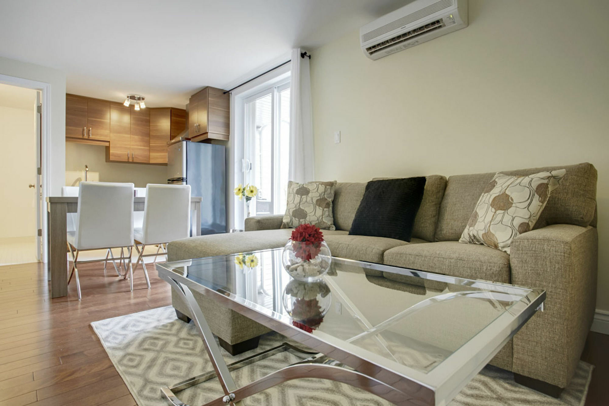 Bold 1br In The Village By Sonder Apartment Montreal
