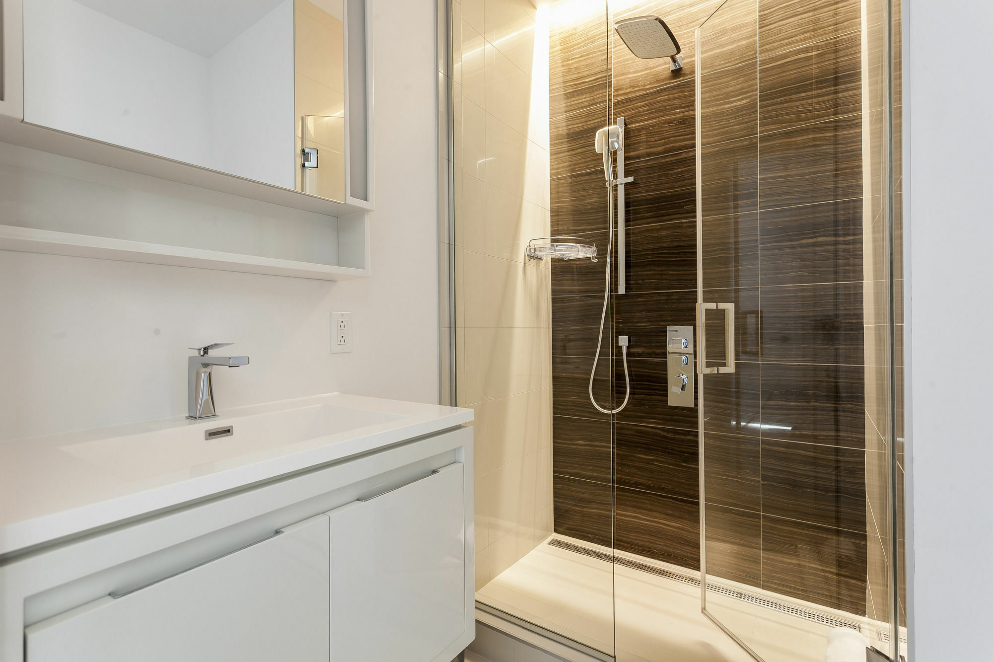 Apartment Sunny 2br In Downtown Mtl By Sonder Montreal