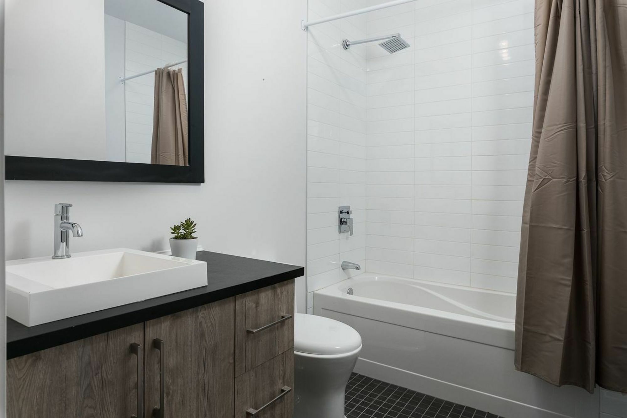 Sleek 2br In Plateau By Sonder