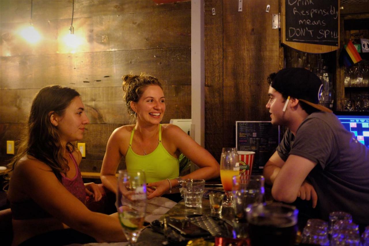 Hostel Samesun & Montreal