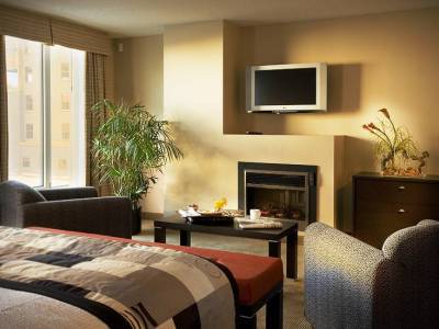 Embassy By Hilton - Montreal