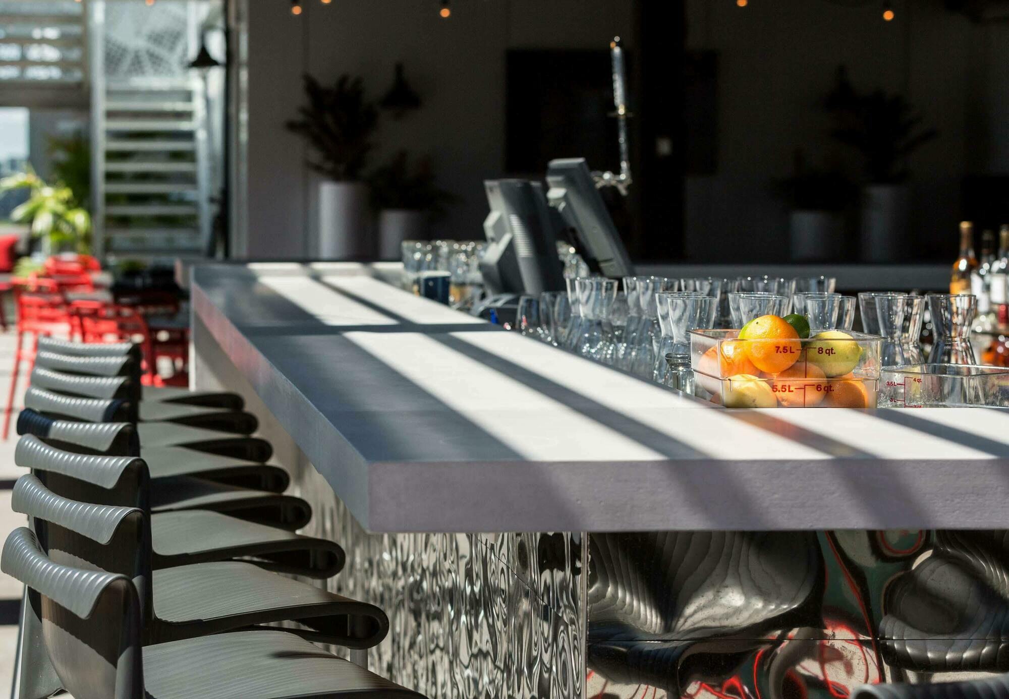 Hotel Renaissance Downtown Montreal