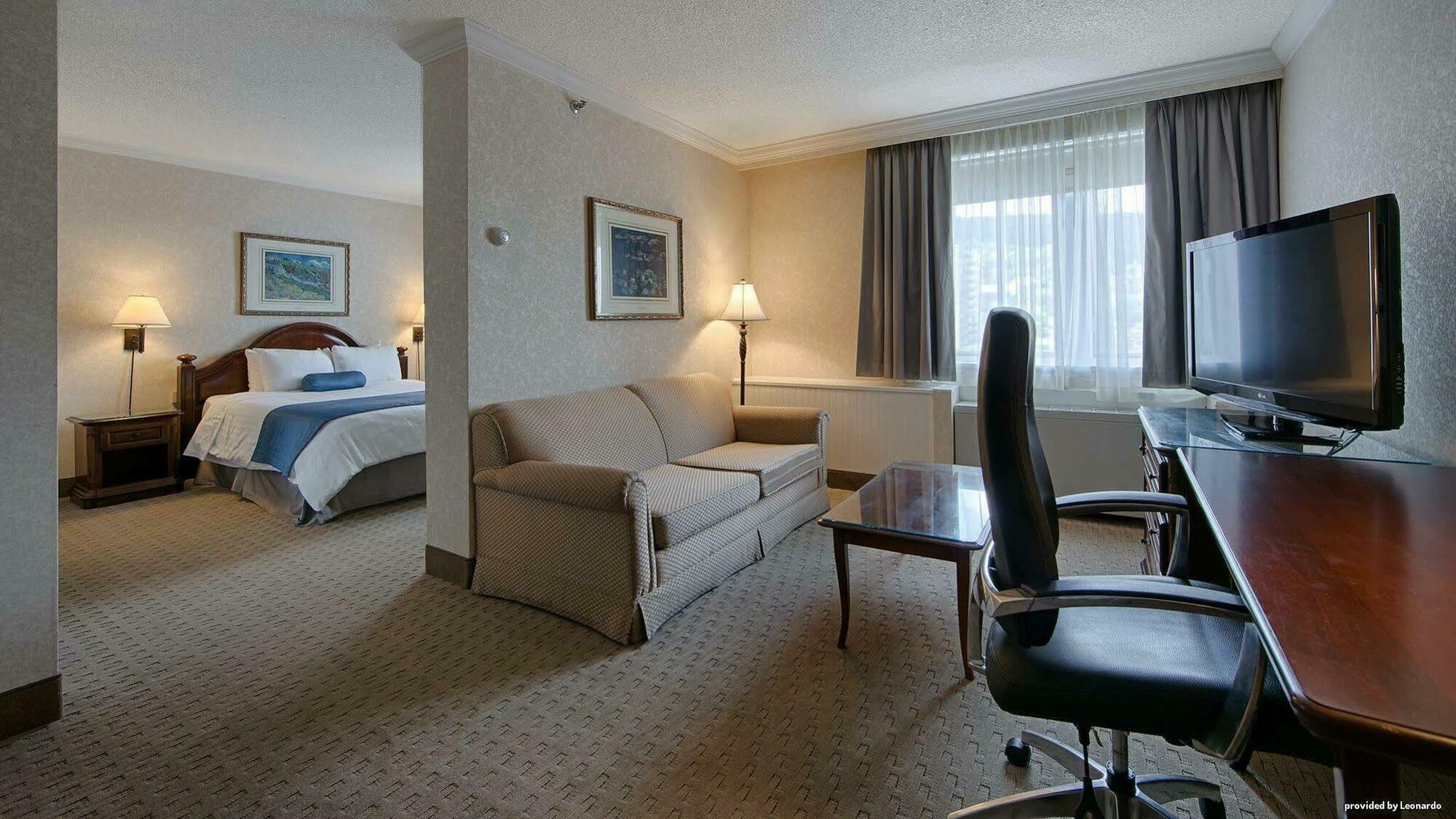 Hotel Western Ville-marie & 4*