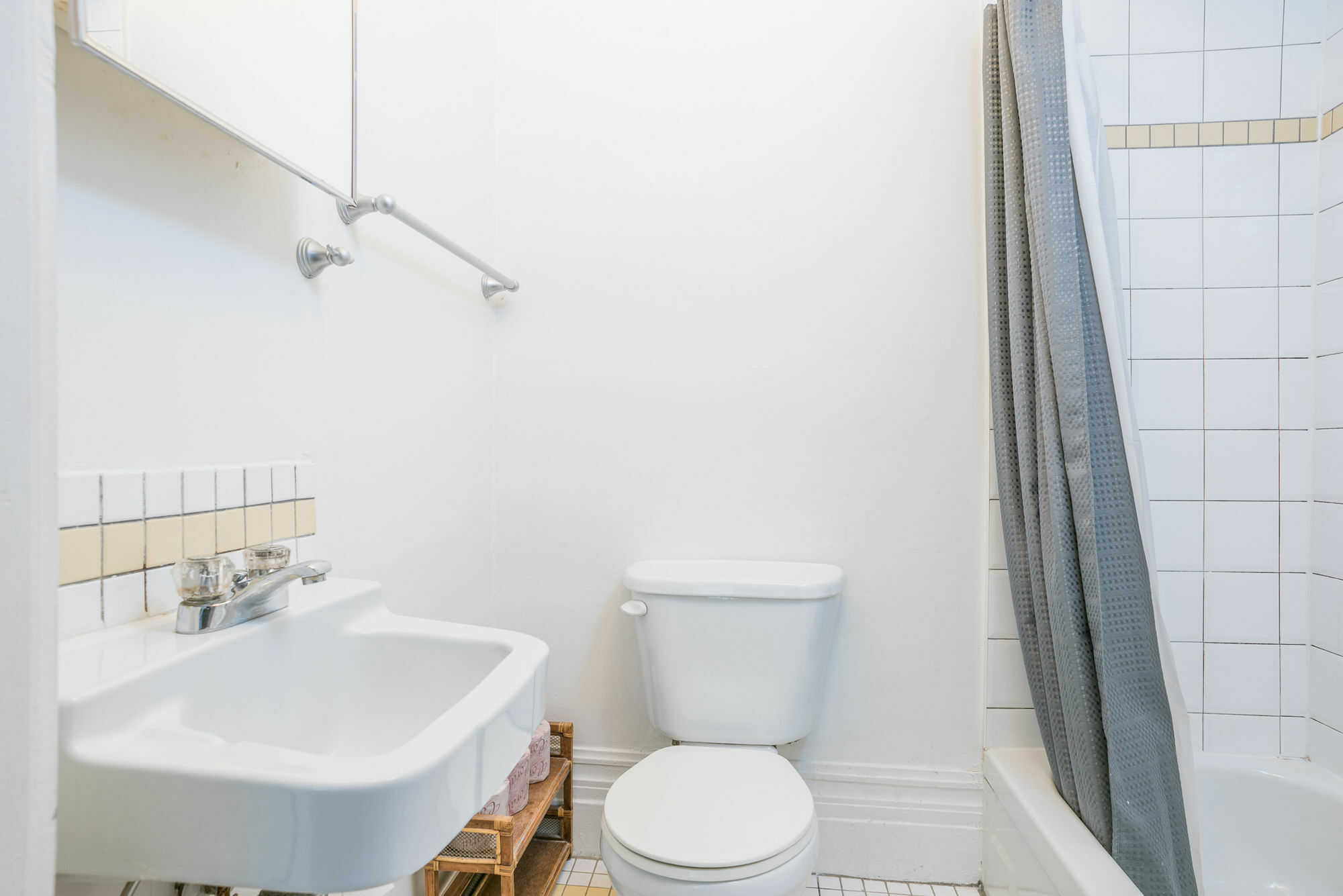 Apartment Chic In Milton Park By Sonder Montreal