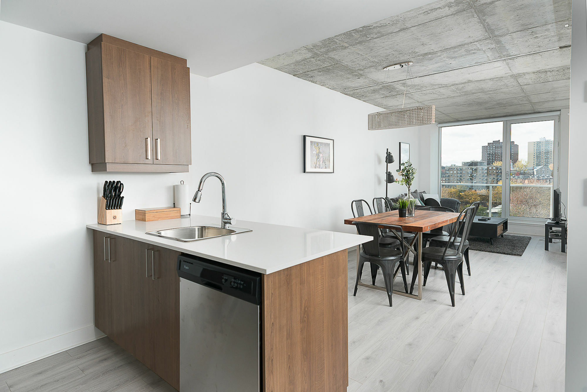 Apartment Distinctive 1br In Downtown Mtl By Sonder Montreal
