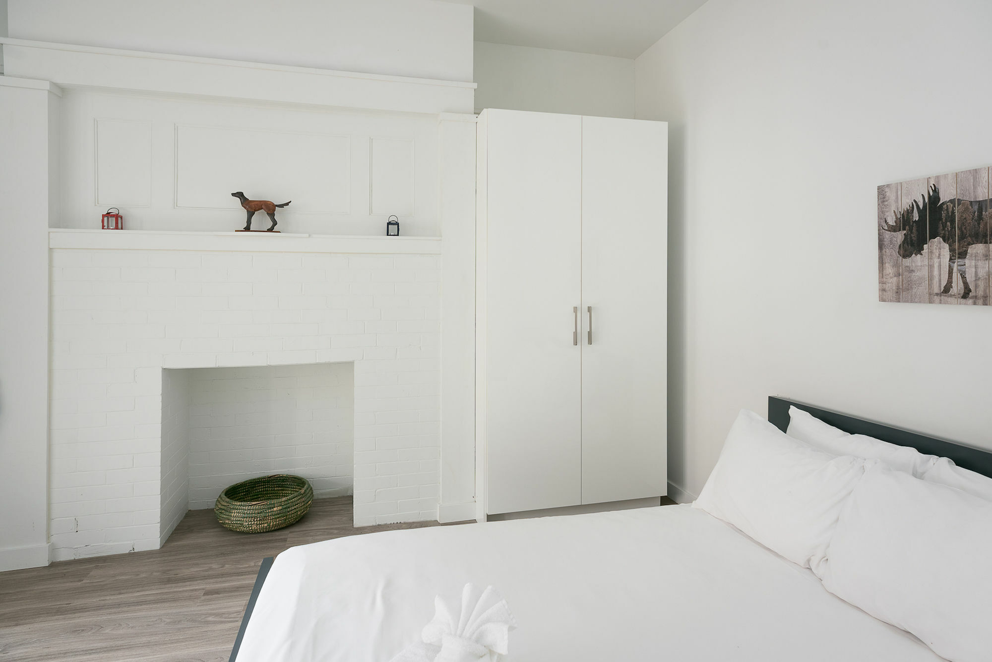 Apartment Bohemian 1br In Downtown Mtl By Sonder