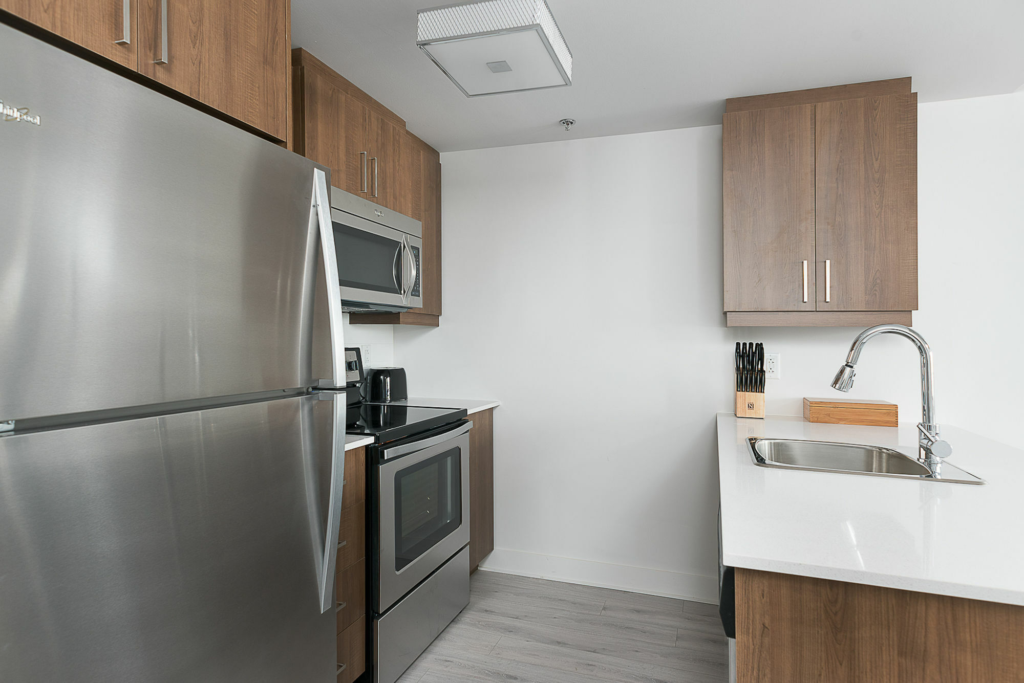 Apartment Distinctive 1br In Downtown Mtl By Sonder *
