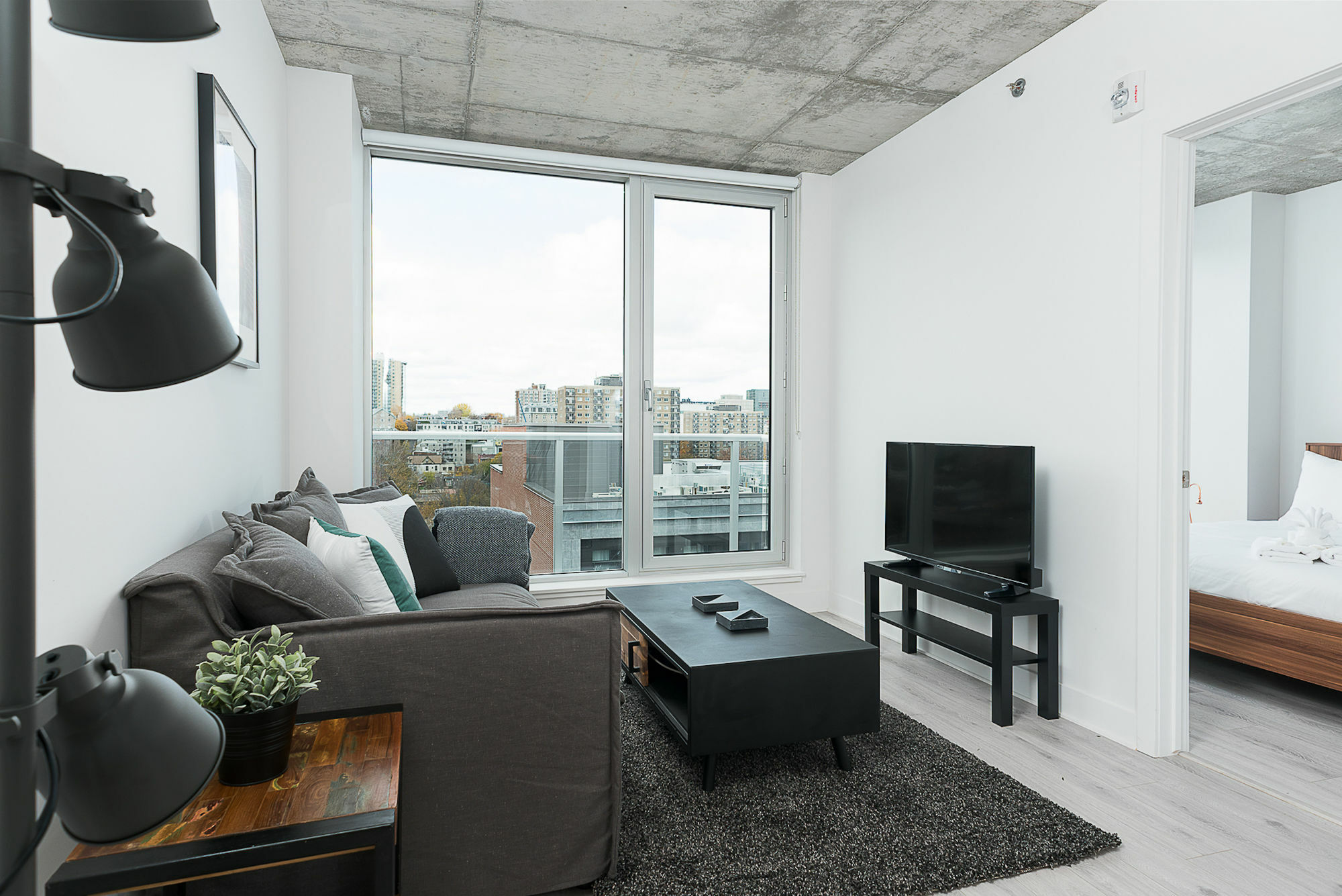 Apartment Distinctive 1br In Downtown Mtl By Sonder