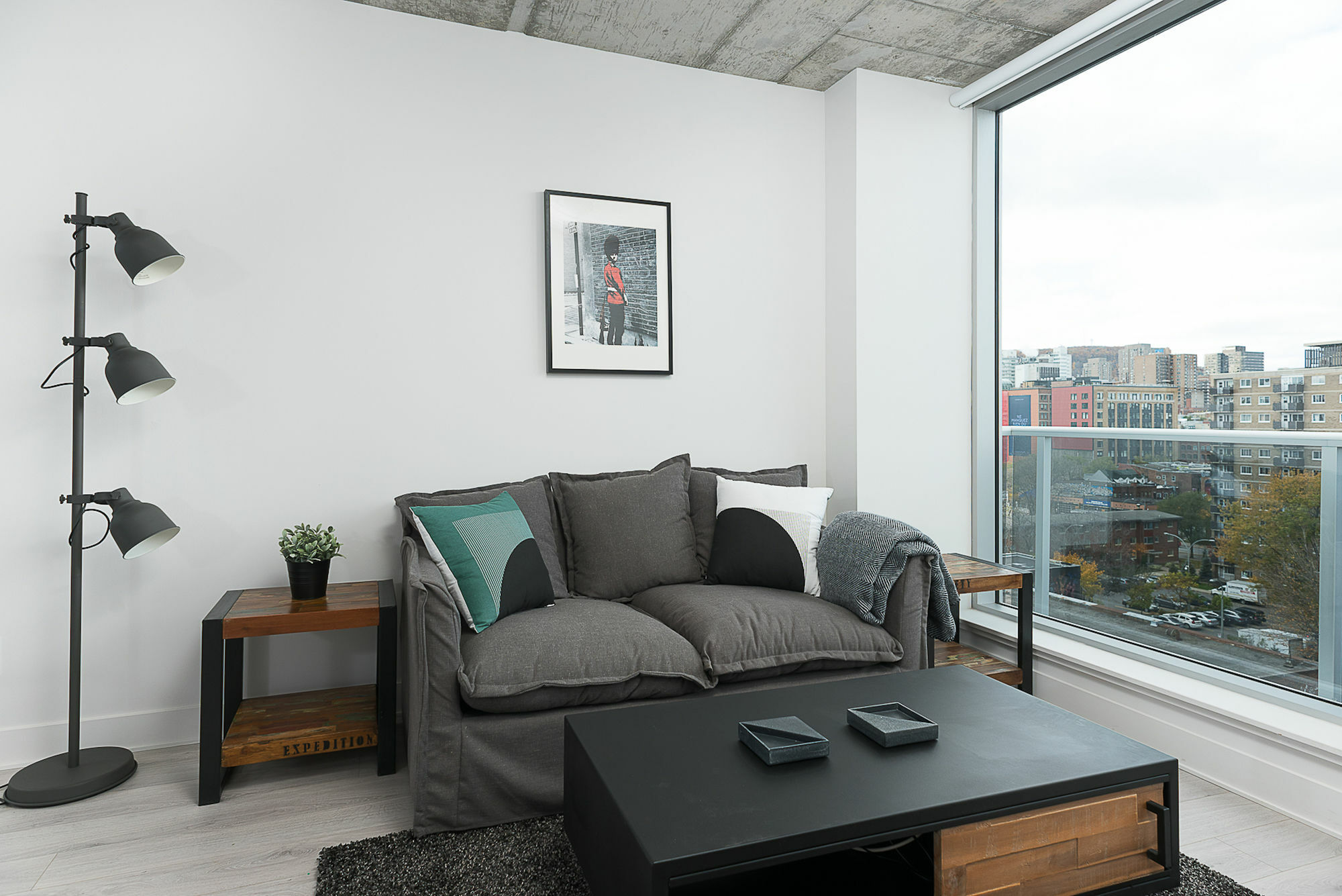 Distinctive 1br In Downtown Mtl By Sonder