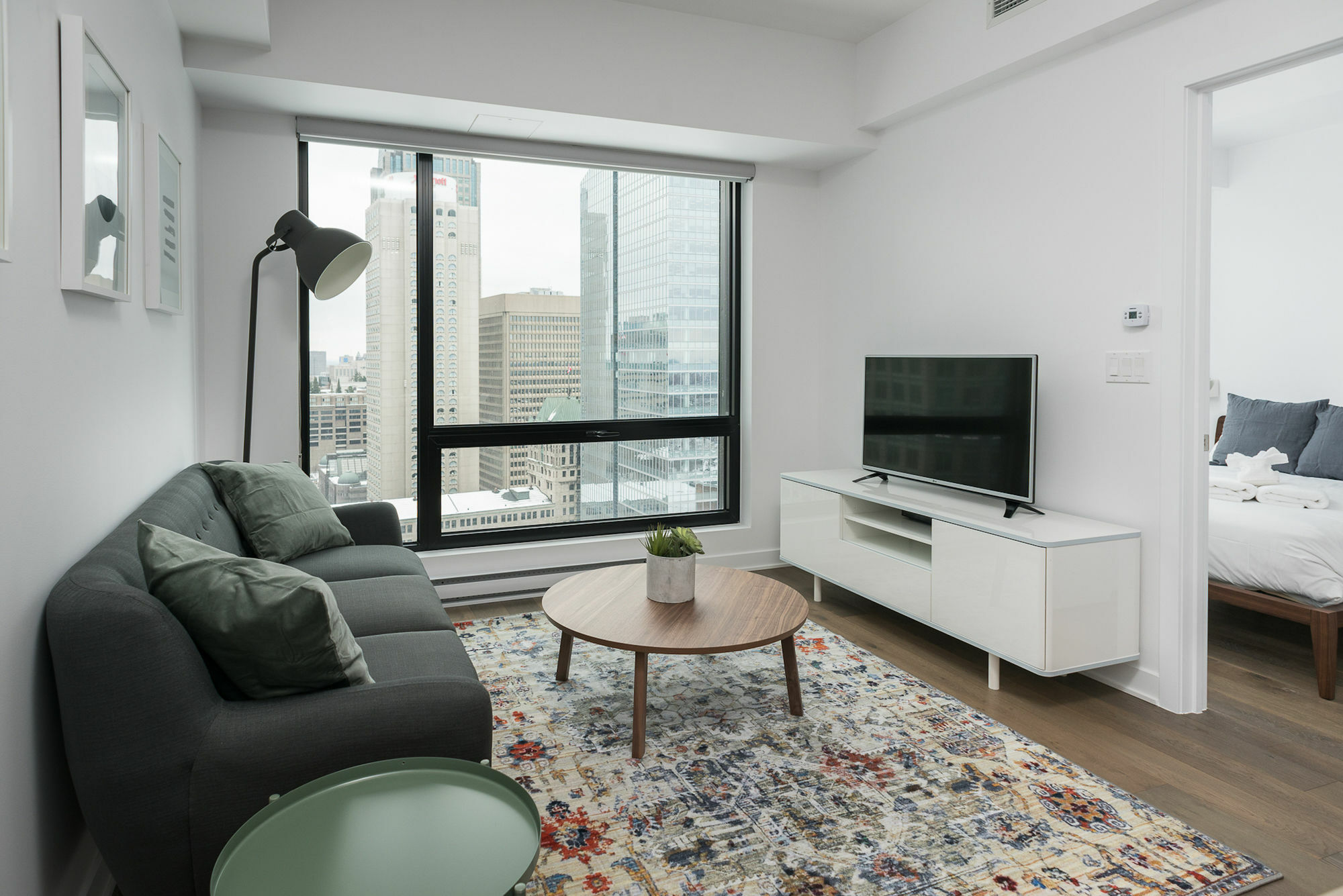 1br In Downtown Mtl By Sonder Apartment