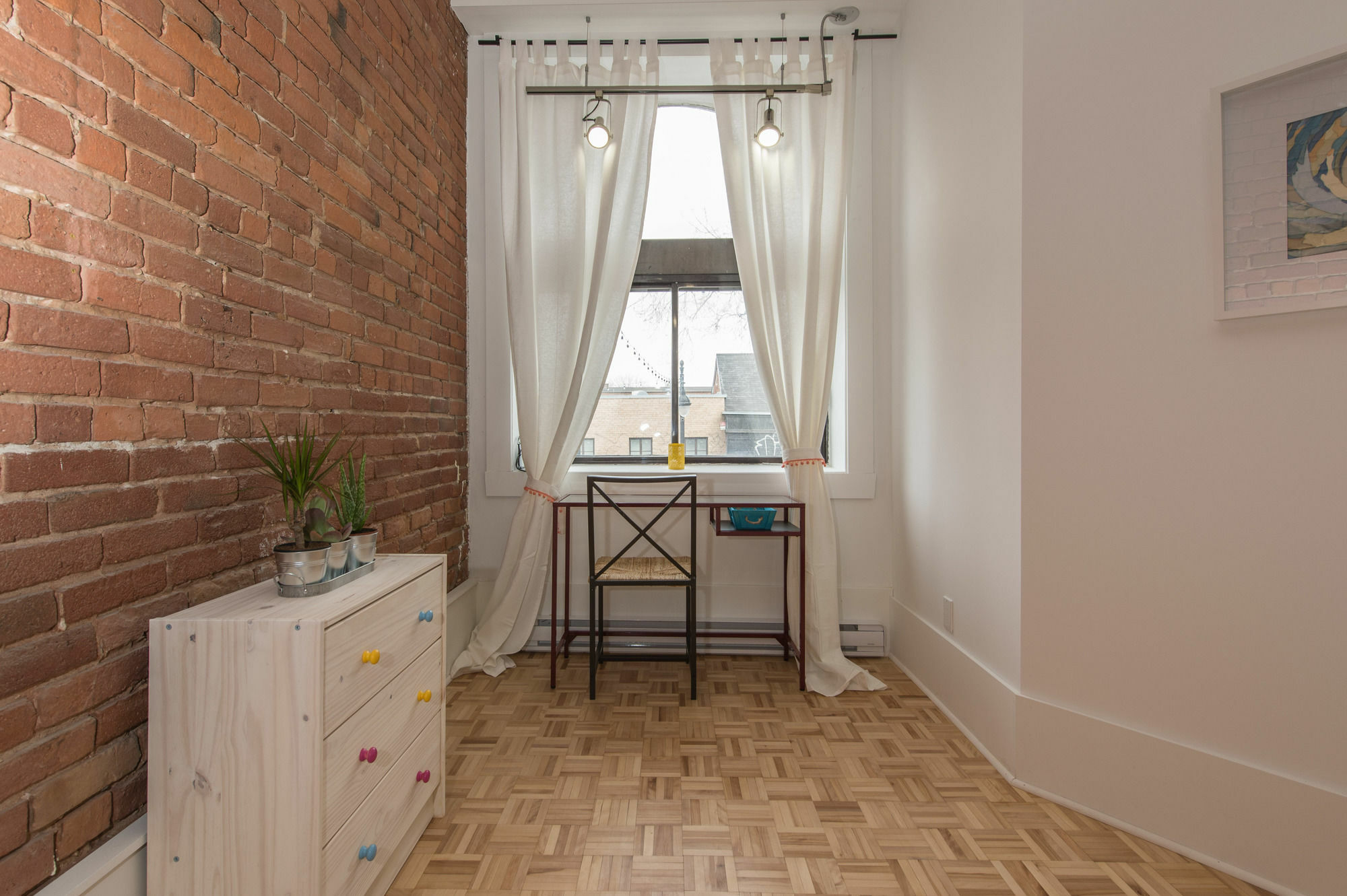 Apartment Sunny 4br In Plateau By Sonder *