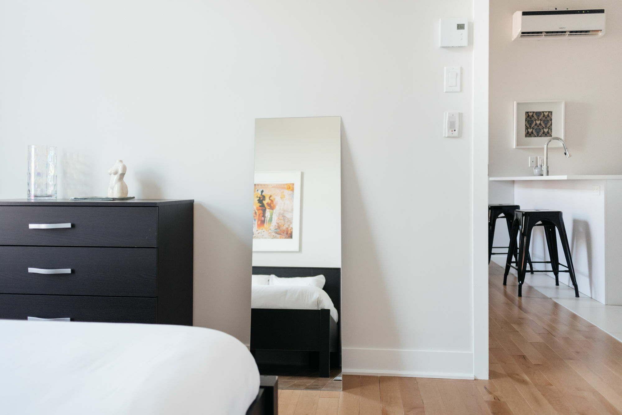 Chic 1br In The Village By Sonder * Montreal