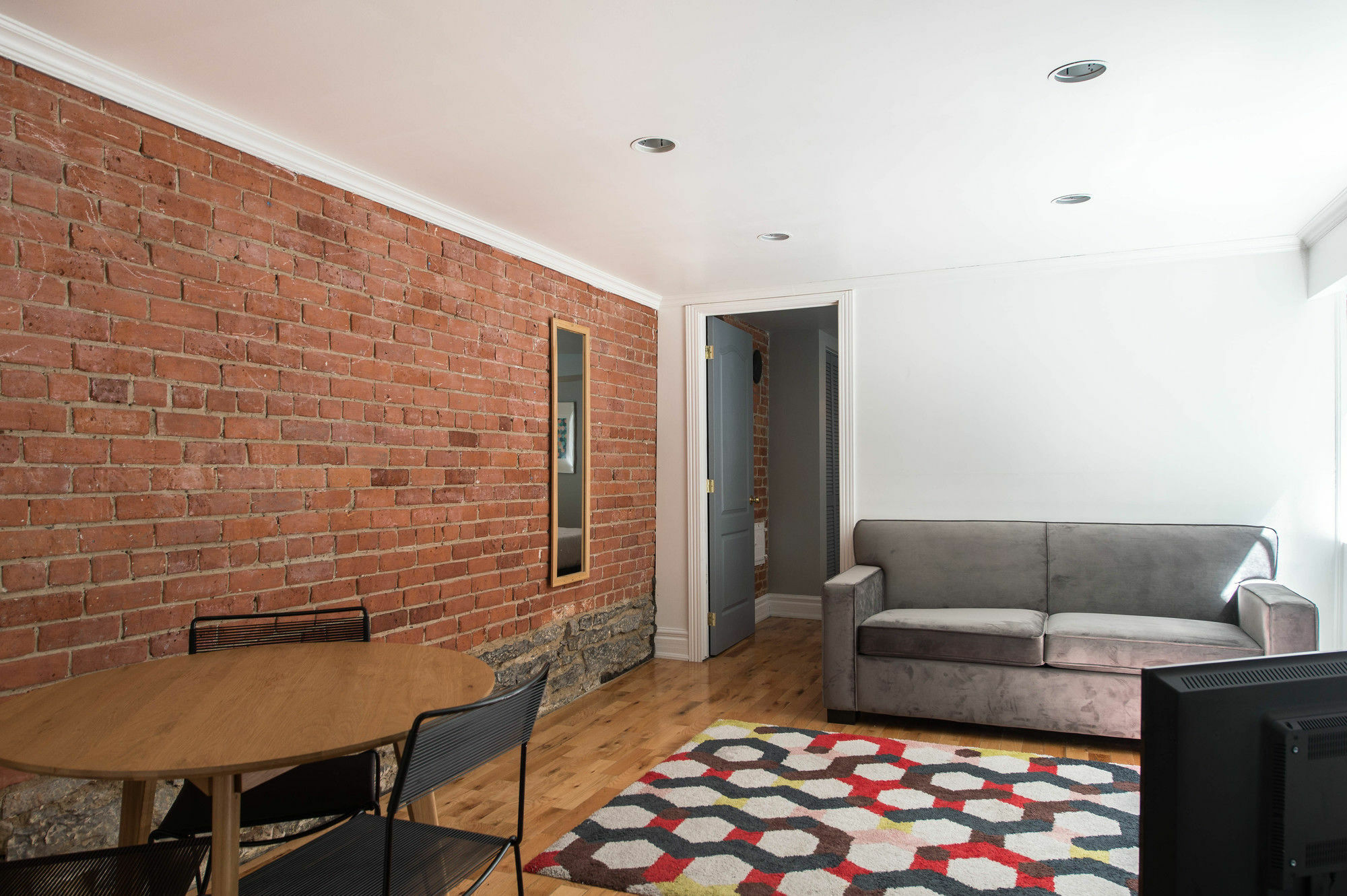 Classic 2br In Milton Park By Sonder Apartment Montreal