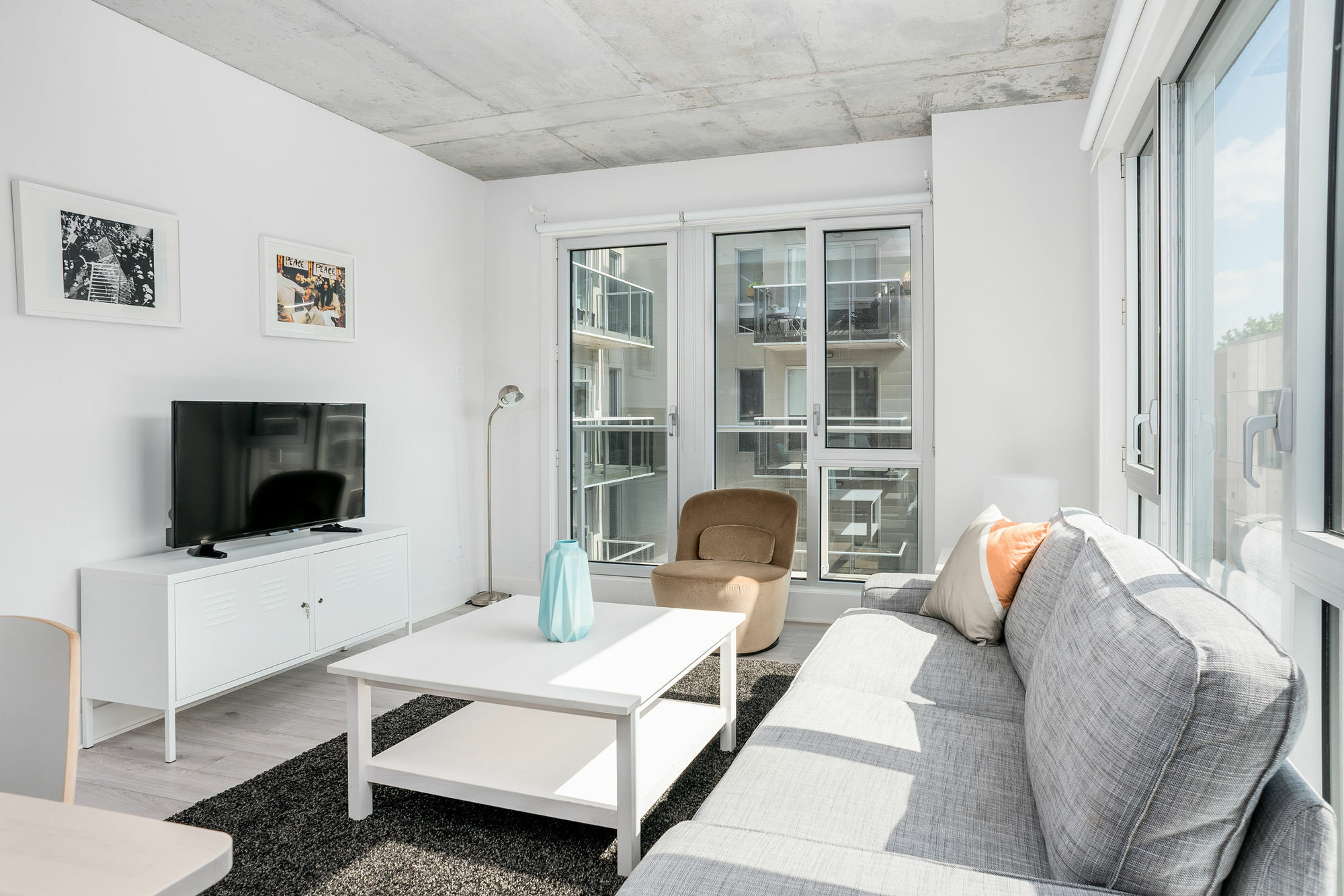 Bright 2br In Festival Quarter By Sonder