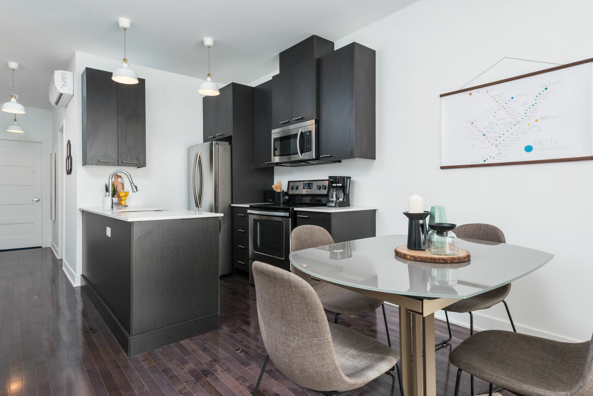 Stunning 2br On Plateau Mont-royal * Montreal