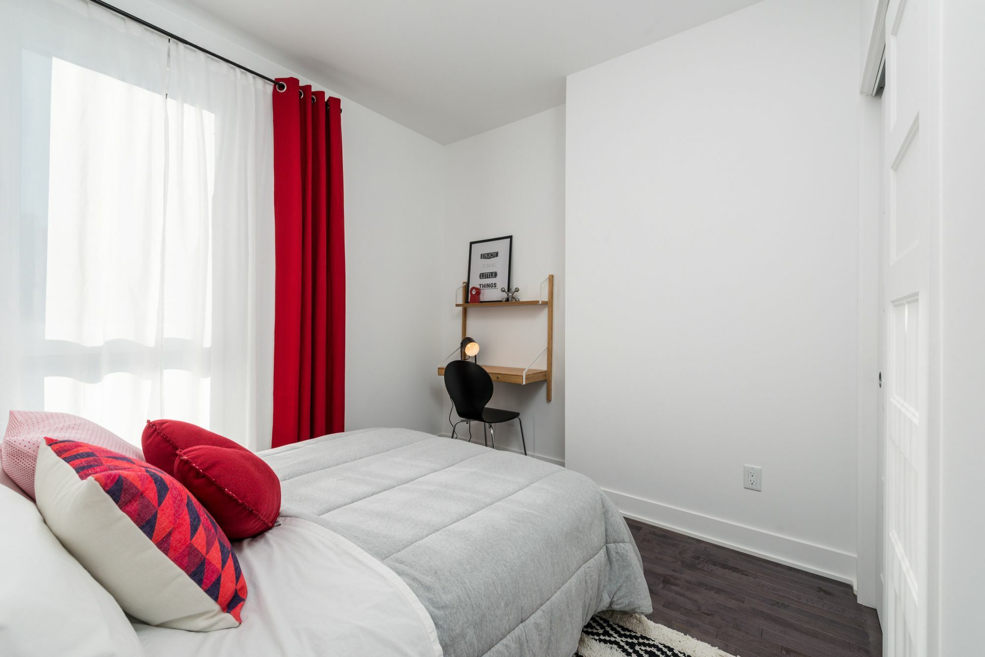 Apartment Stunning 2br On Plateau Mont-royal Montreal