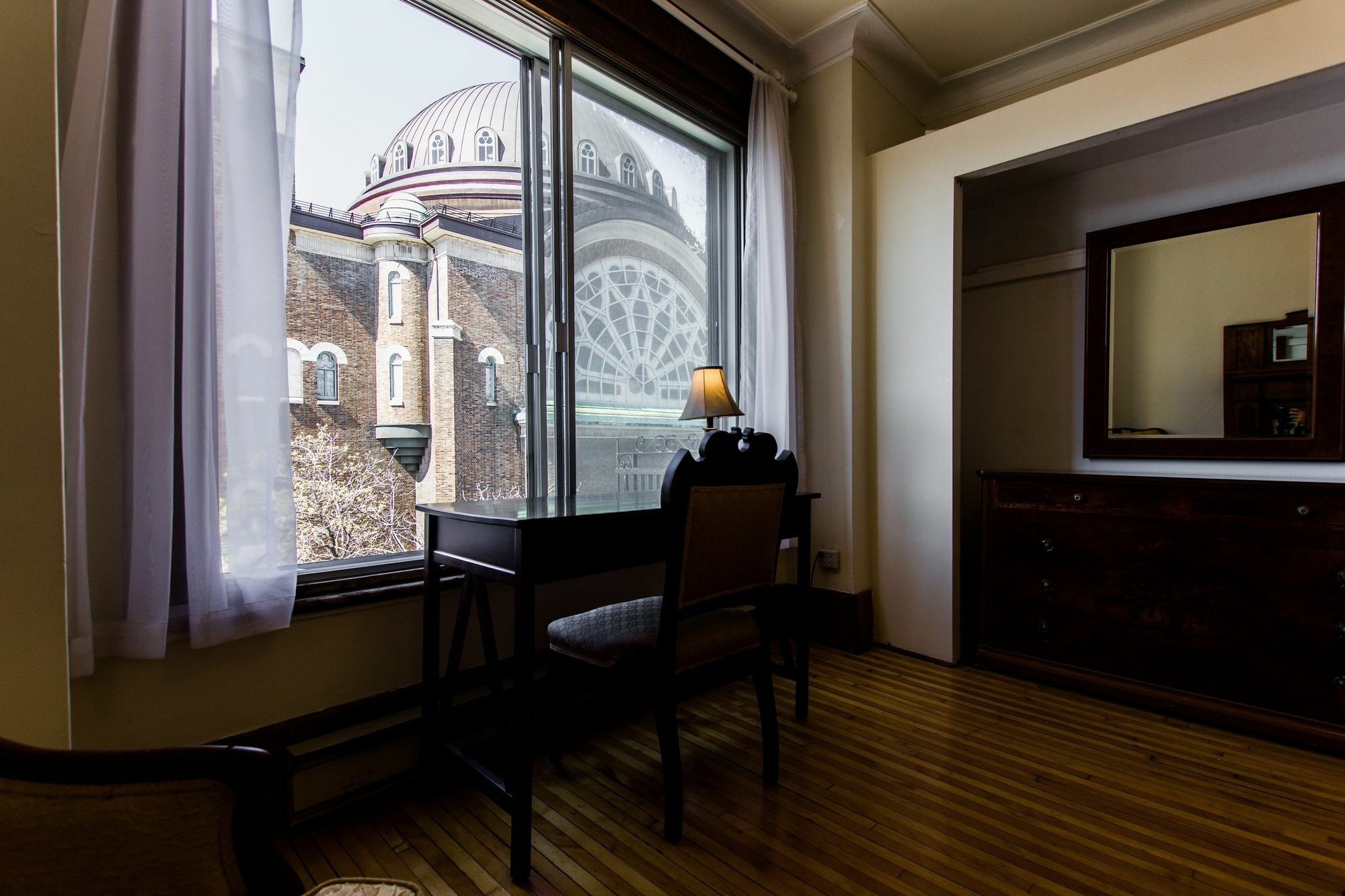 Apartment Classic 1br In Mile End By Sonder Montreal